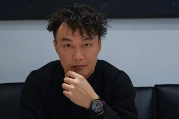 陈奕迅孤独患者的歌词