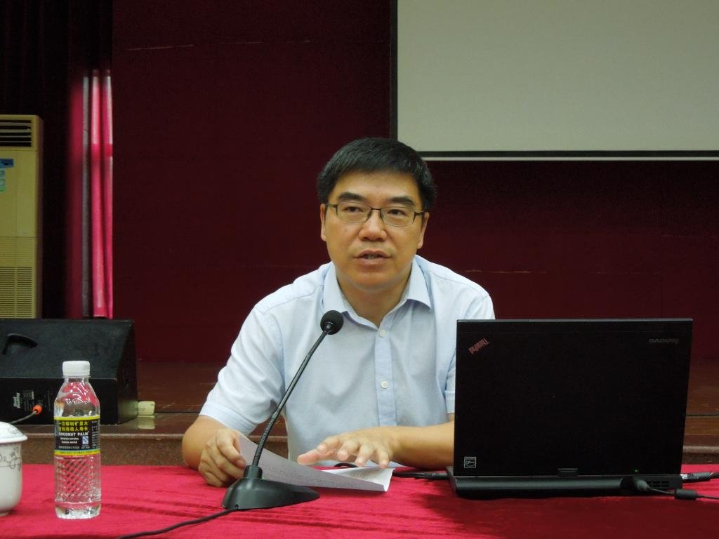 邓小刚的人物履历