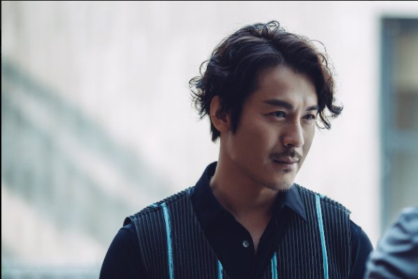 因家暴火起来！王东在《都挺好》里面演了什么？