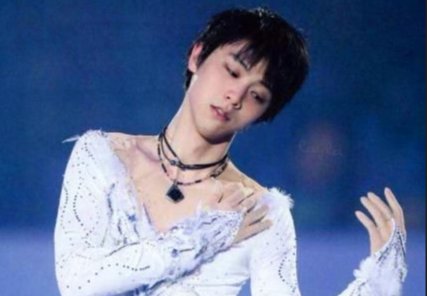 羽生结弦脖子上戴的项链是什么?