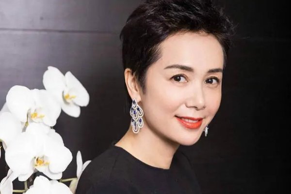 蒋雯丽个人简介