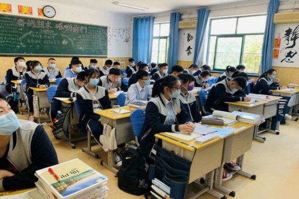 胸的组词和照片曝光的作用