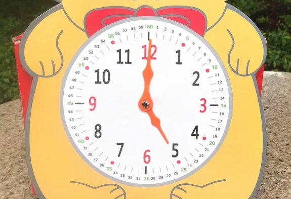 钟面上有()个大格,()个小格