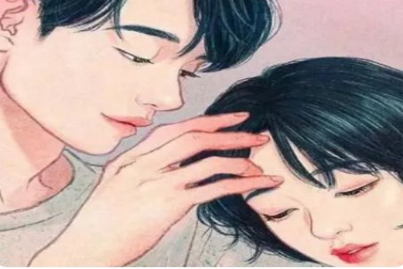 男性摸女生背的含义是什么？