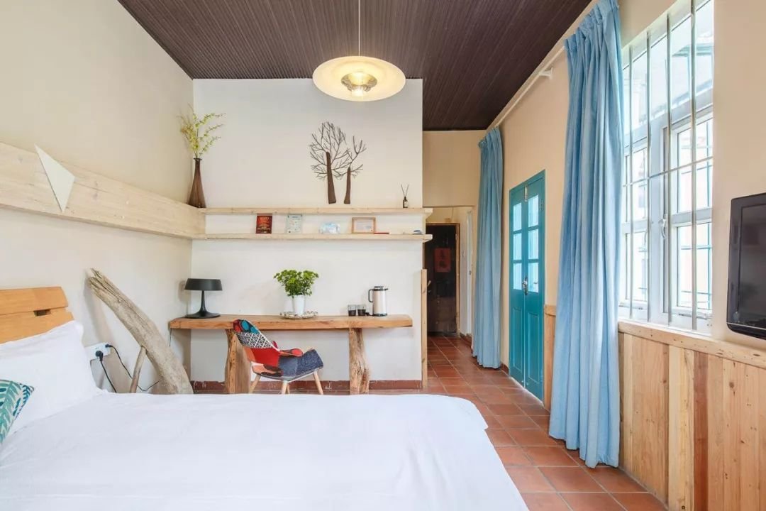 受疫情影响，鼓浪屿民宿打两折都没客人，如何才能改善这种情况？