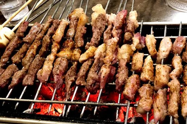 淄博万人烧烤城在哪里