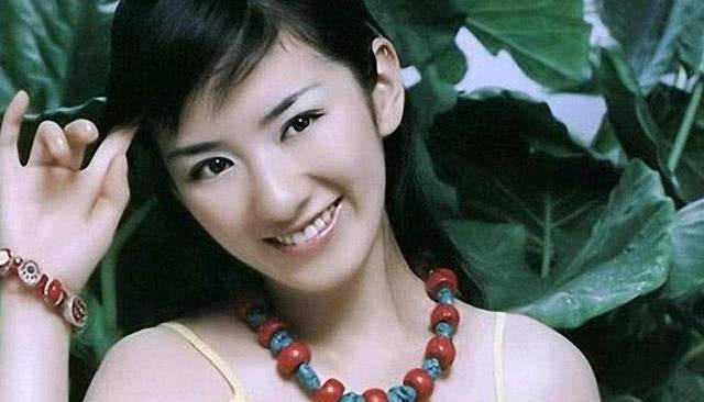 关于黄奕“上对花轿嫁对郎”的这一愿望，你有何看法？