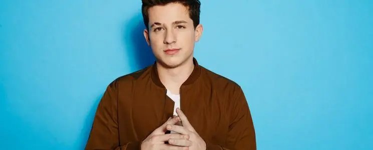 想问断眉是哪位歌手？