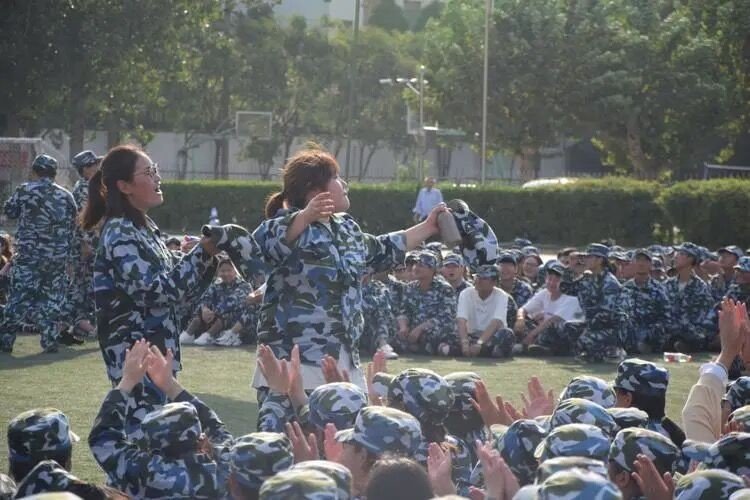 军队唱歌比赛的顺口溜都有哪些？