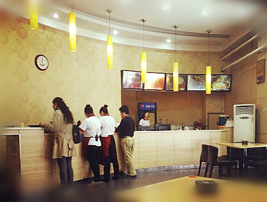 武汉高校被下达窃电通知书，曾有学生偷电致死！学校为何没引起重视？