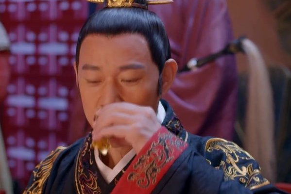 李渊造反时，杨广派去的两个“监视器”王威和高君雅在做什么？