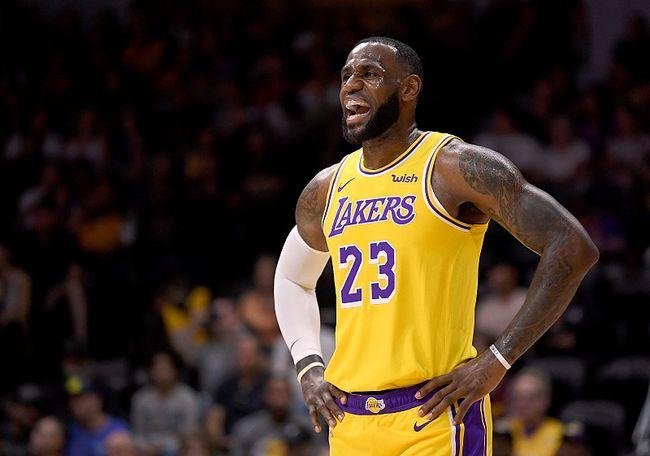 詹姆斯不会因为违规参加聚会被停赛，你对这样的结果满意吗？