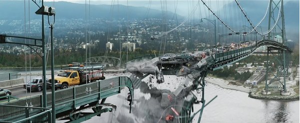 一年青男子预知桥会断.叫女友和全车人逃命.别人因而得救是什么电影