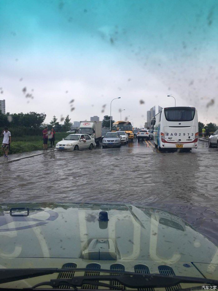 天津肆零极度公益救援，北京BJ40寻找需要帮助的车辆