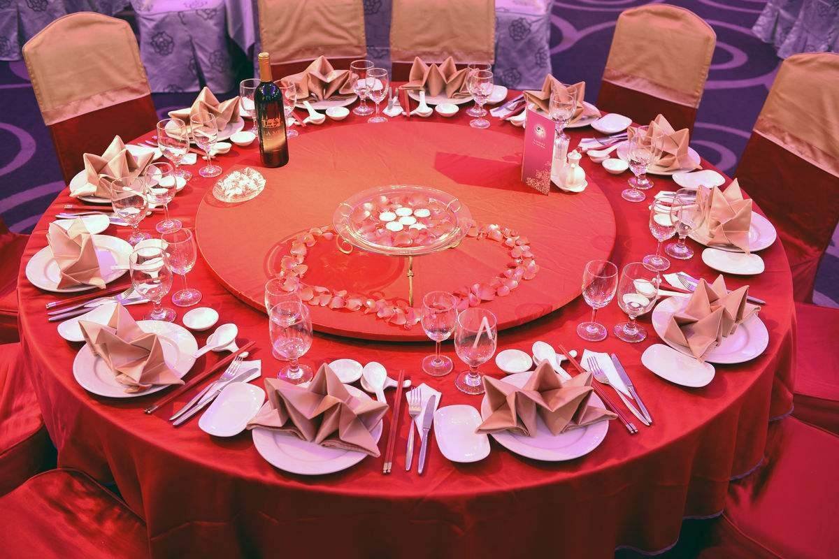 山西女子新婚回门，下一秒被弟弟拦腰抱起转圈，这样的姐弟情你羡慕了吗？