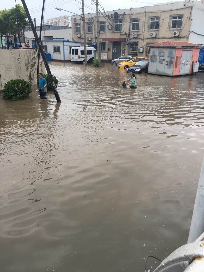 天津肆零极度公益救援，北京BJ40寻找需要帮助的车辆