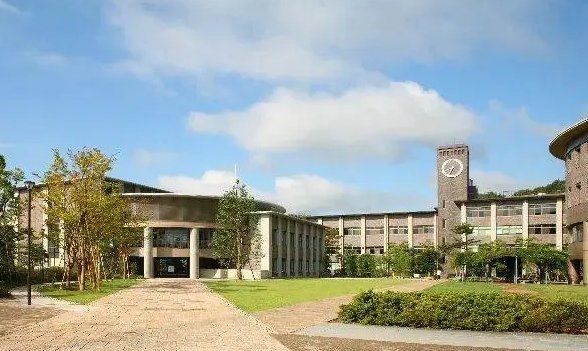 日本的大学一本二本三本是什么意思？