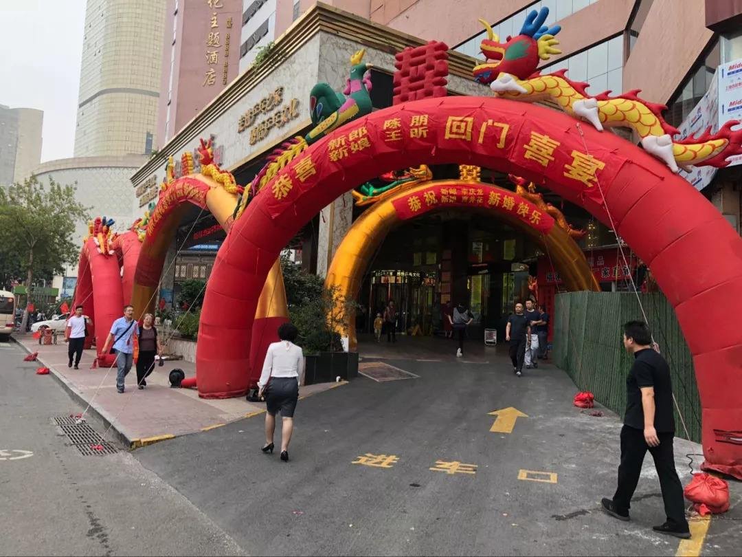 山西女子新婚回门，下一秒被弟弟拦腰抱起转圈，这样的姐弟情你羡慕了吗？