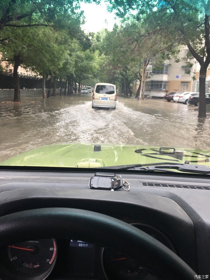 天津肆零极度公益救援，北京BJ40寻找需要帮助的车辆