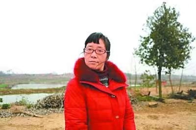 湖北诗人余秀华自称遭遇家暴，男方称所言不实，到底是谁在撒谎？