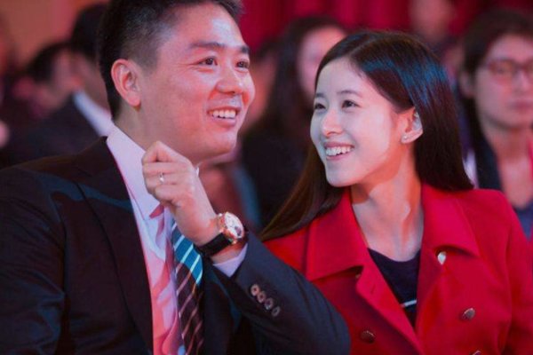 我恋老，深深的爱上一个比我大40几岁的老头，在一起已经快一年了，这样的爱能长久吗？