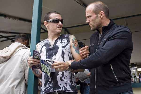 林肯公园主唱自杀原因是什么