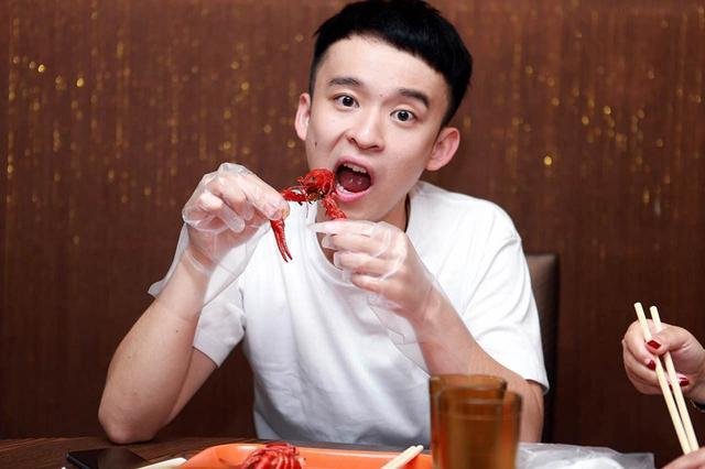 王俊凯董子健海边相处好浪漫，如何看待他俩的情谊？