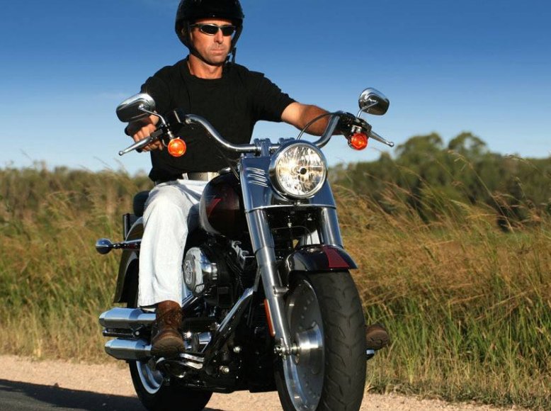 怎么正确驾驶摩托车？