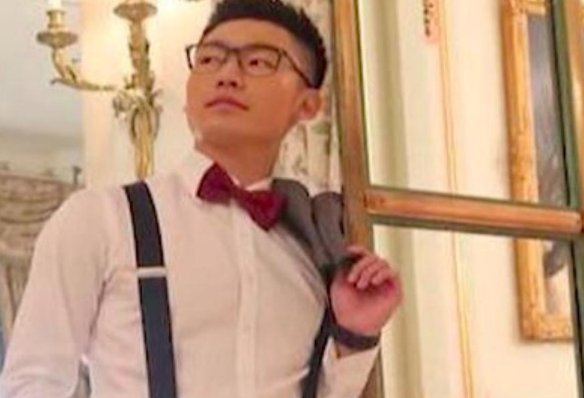 “央视名嘴”白岩松儿子海外归来创业，他长得帅气还是学霸，你见过吗？