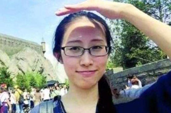 江歌遇害已经5年了，躲在门后活下来的刘鑫，现在过的怎么样呢？