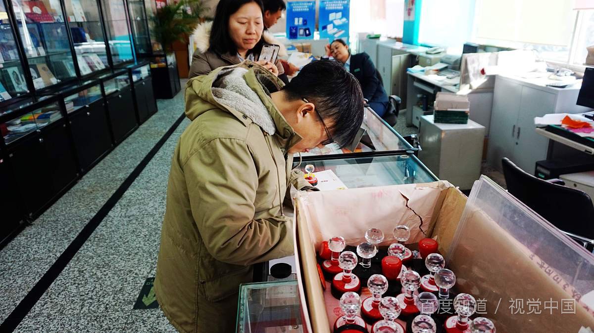 为什么现在社会单纯，纯粹的爱越来越少，纯粹的爱都走不到最后？