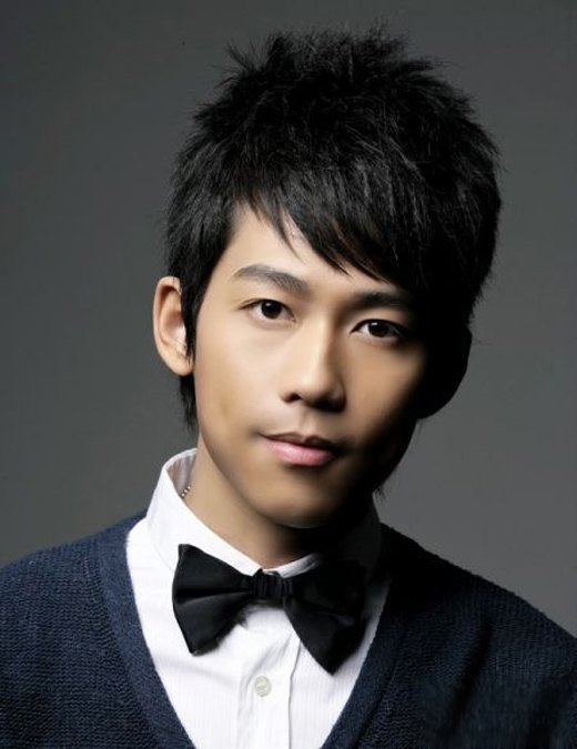 苏醒前女友夏航燕个人资料现状 自己开了一个淘宝店