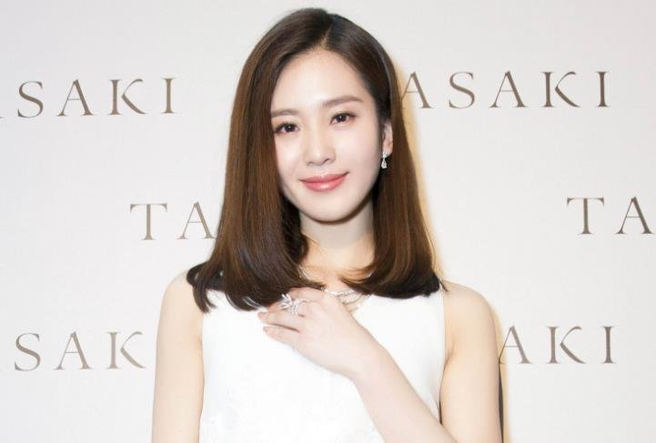 刘诗诗妈妈不再隐瞒，说出刘诗诗嫁给大17岁的吴奇隆的原因，真相是什么？