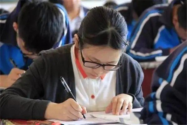 2023年高考三本分数线是多少？