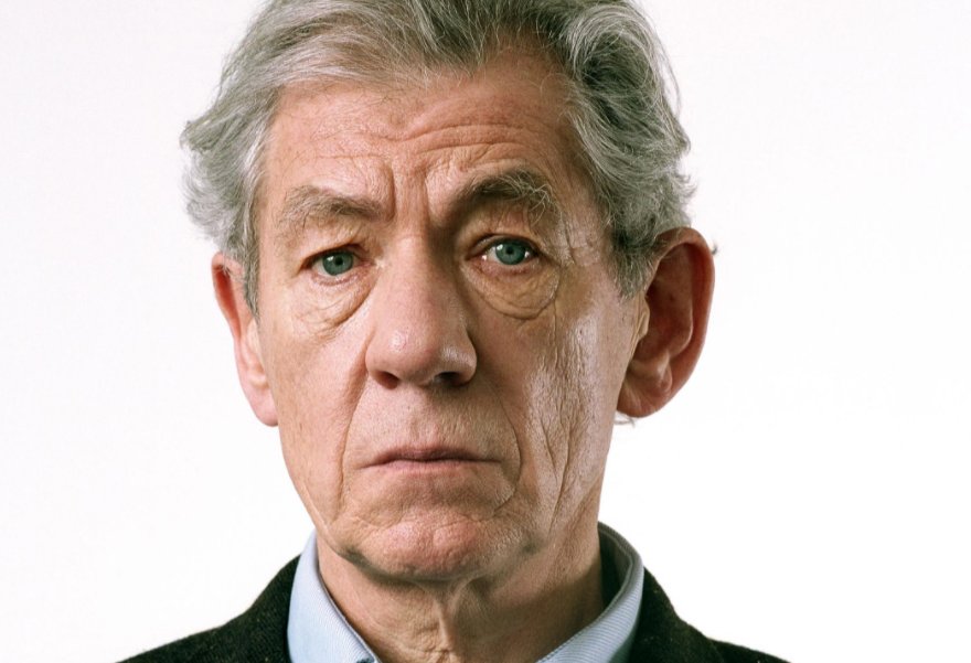 甘道夫的扮演者是？