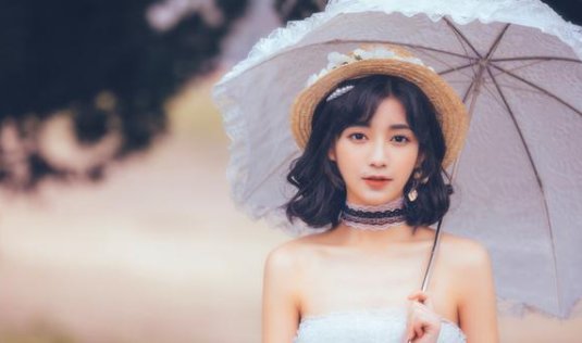 哪种遮阳伞防紫外线效果更好？