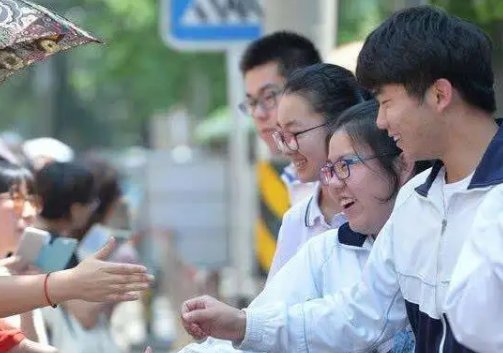 在老师的眼里，真的一视同仁，没有好学生和坏学生之分吗？