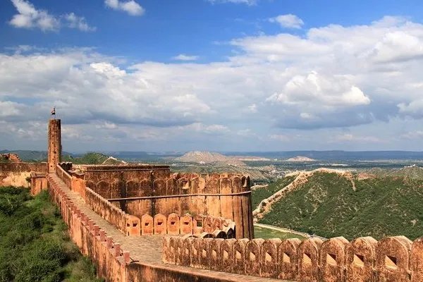 印度放宽对华签证，去印度旅游有什么东西是一定要准备的？