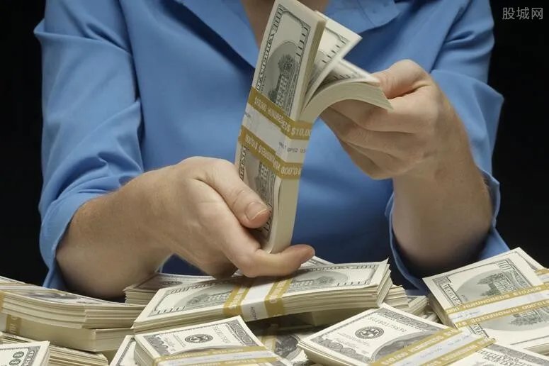 女王身家16亿英镑 英国王室富豪榜单出炉