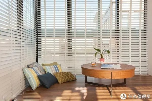 求求你不要再往阳台上挂裤衩了!这样装不香吗?