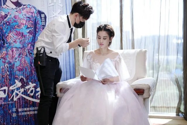 收获章子怡式害怕的黄圣依和章子怡两代花旦为何活出了不同人生？