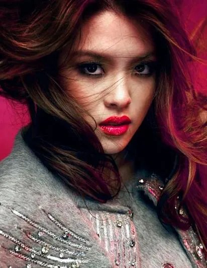 泰国歌手sara资料介绍 风靡全国的音乐才女