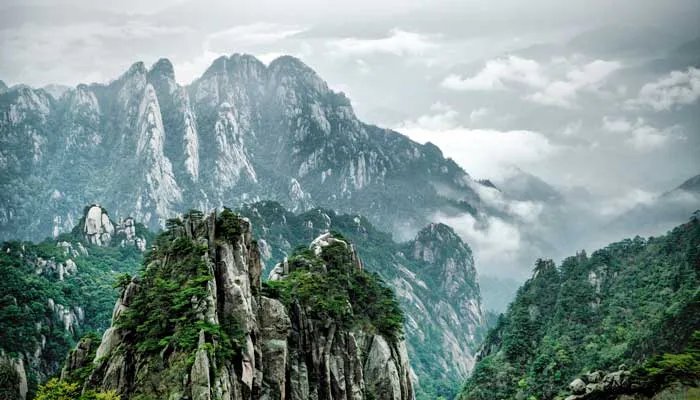 黄山奇石课后三幅图各写一段话