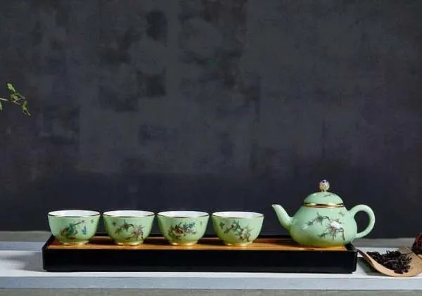 周年庆送什么礼物