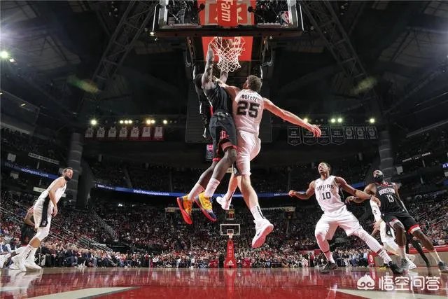 火箭108:101马刺，哈登关键三分杀死比赛，怎么评价哈登的表现？