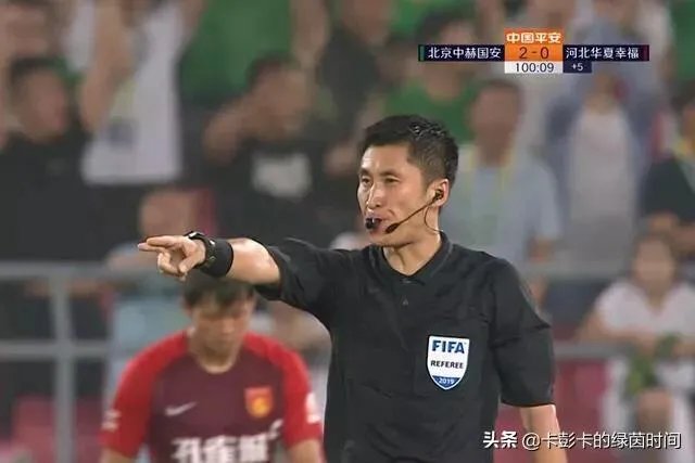 同为中超首批签约职业裁判，为什么外籍裁判年薪数百万，而国内裁判只有几十万呢？