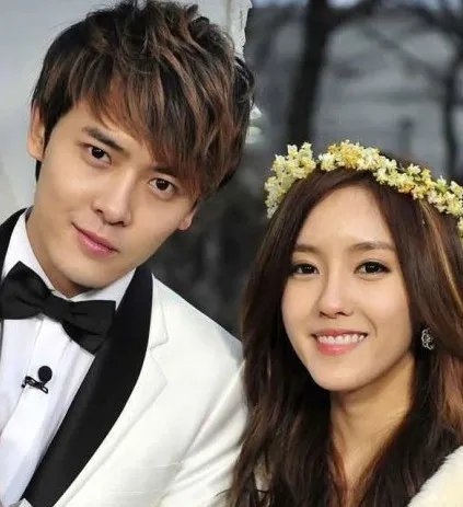 朴孝敏怎么评价付辛博 承认整容前后照片曝光