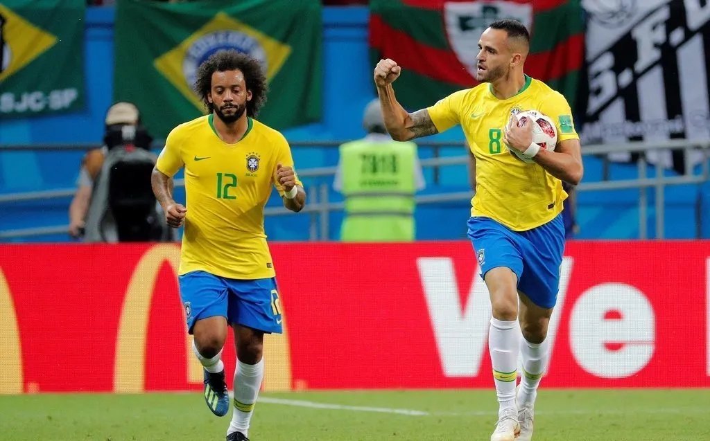 奥古斯托头球破门为巴西扳回一球吗？