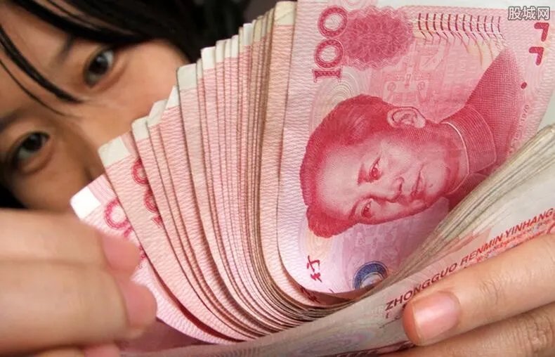 黄牛餐厅代排队月入2万 又催生了一个新职业