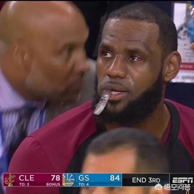 詹姆斯眼球都是血块，拉近镜头大家看到詹姆斯的眼睛之后，是什么感受？